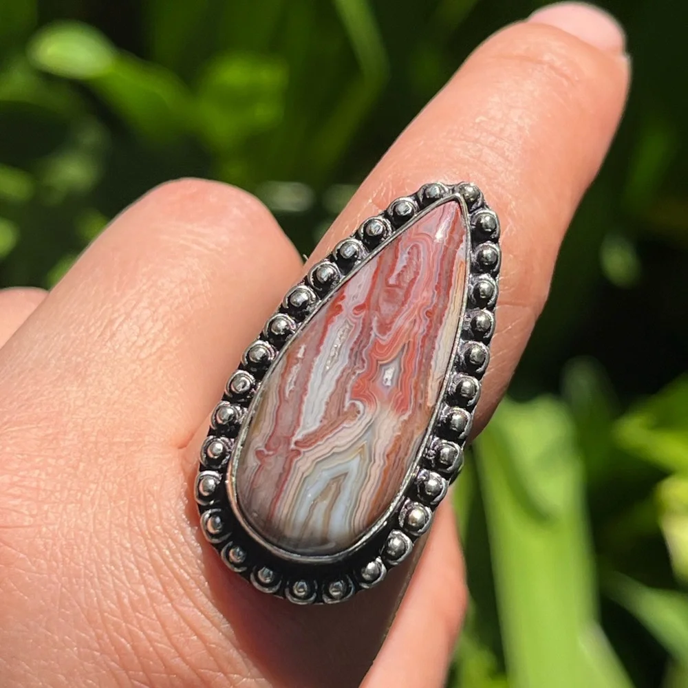 Size 8.75 Silver‎ plated crazy lace agate ring
